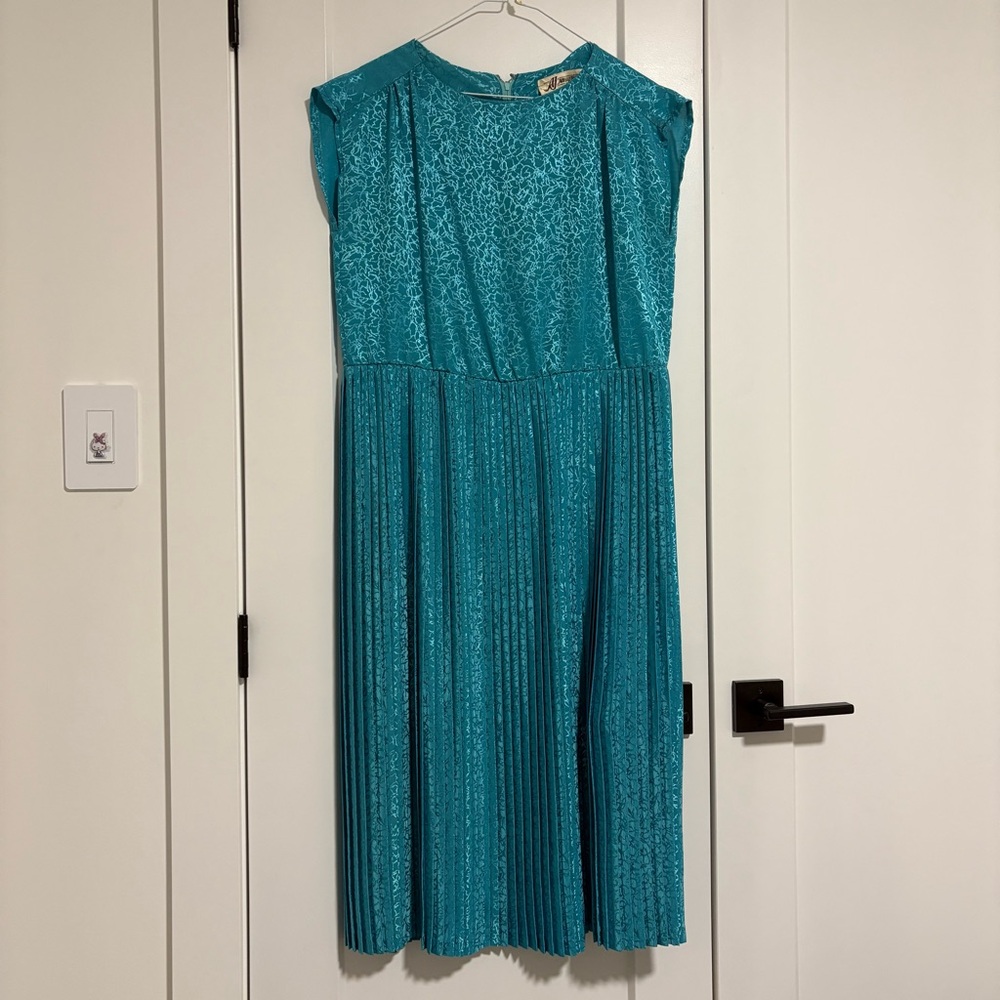 Vintage Pleated Teal Sleeveless Midi Dress Size Medium - Picture 2 of 10
